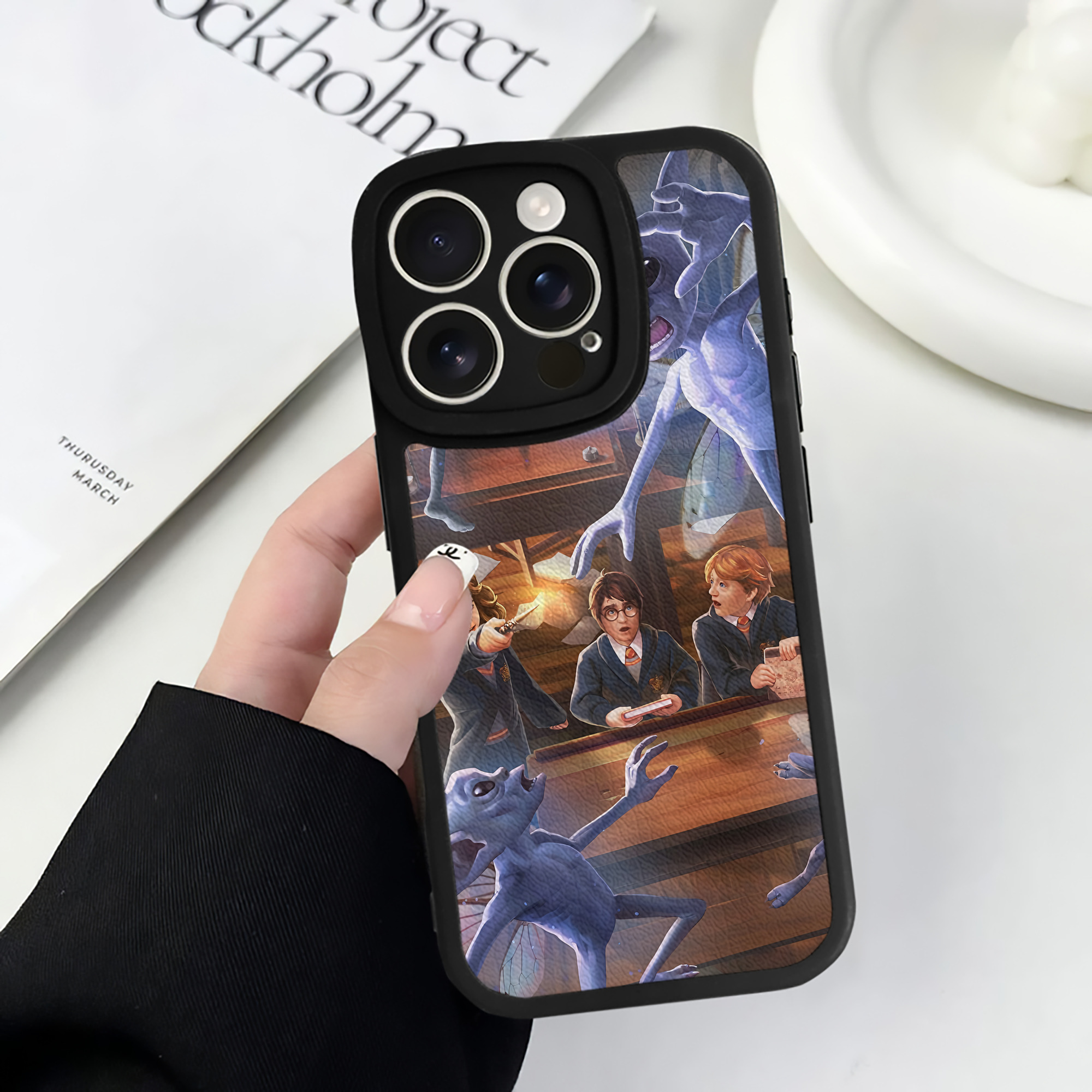 （画像用） Harry Potter ハリー・ポッターシリーズ 【iPhone 16シリーズ対応】シリコンスマホケース（レザー調） 材質：シリコン